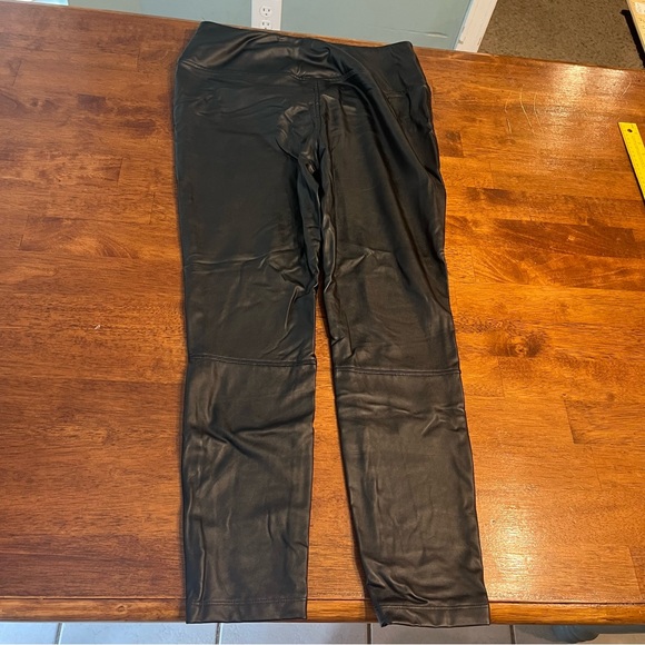 a new day Black Faux Leather Leggings size medium - Picture 7 of 7